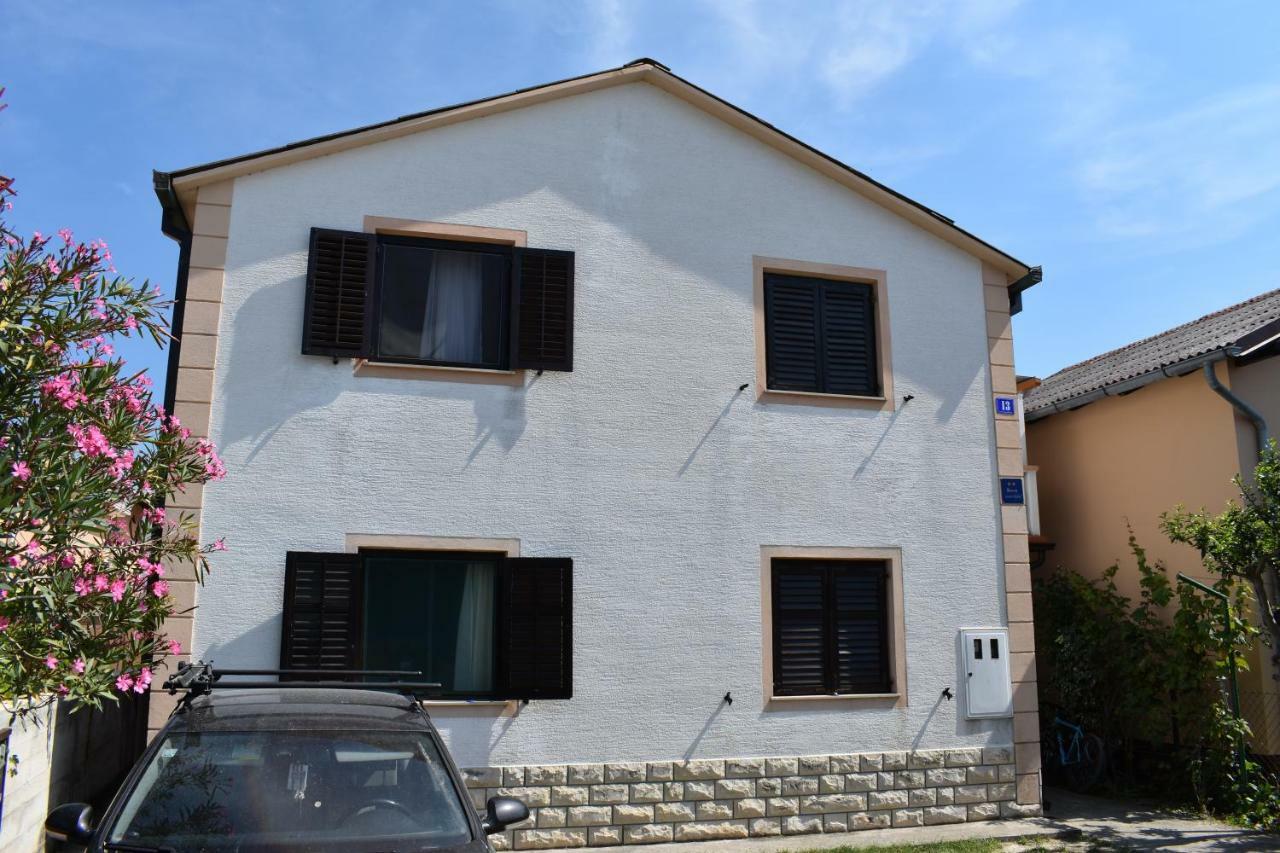 Apartman Nin-Dodo Exterior foto