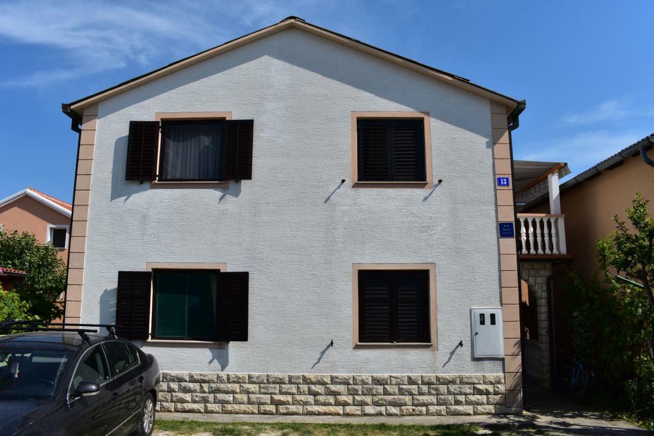 Apartman Nin-Dodo Exterior foto
