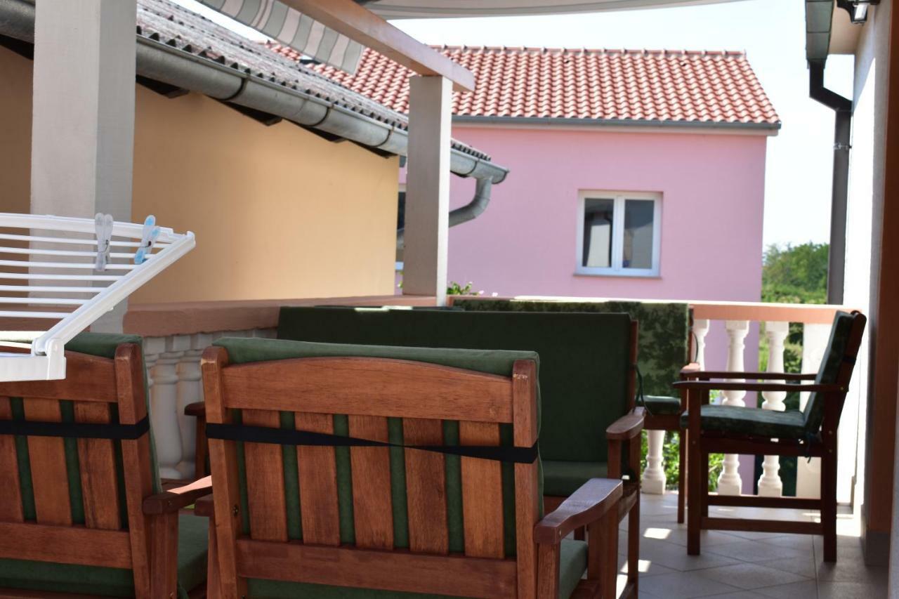 Apartman Nin-Dodo Exterior foto