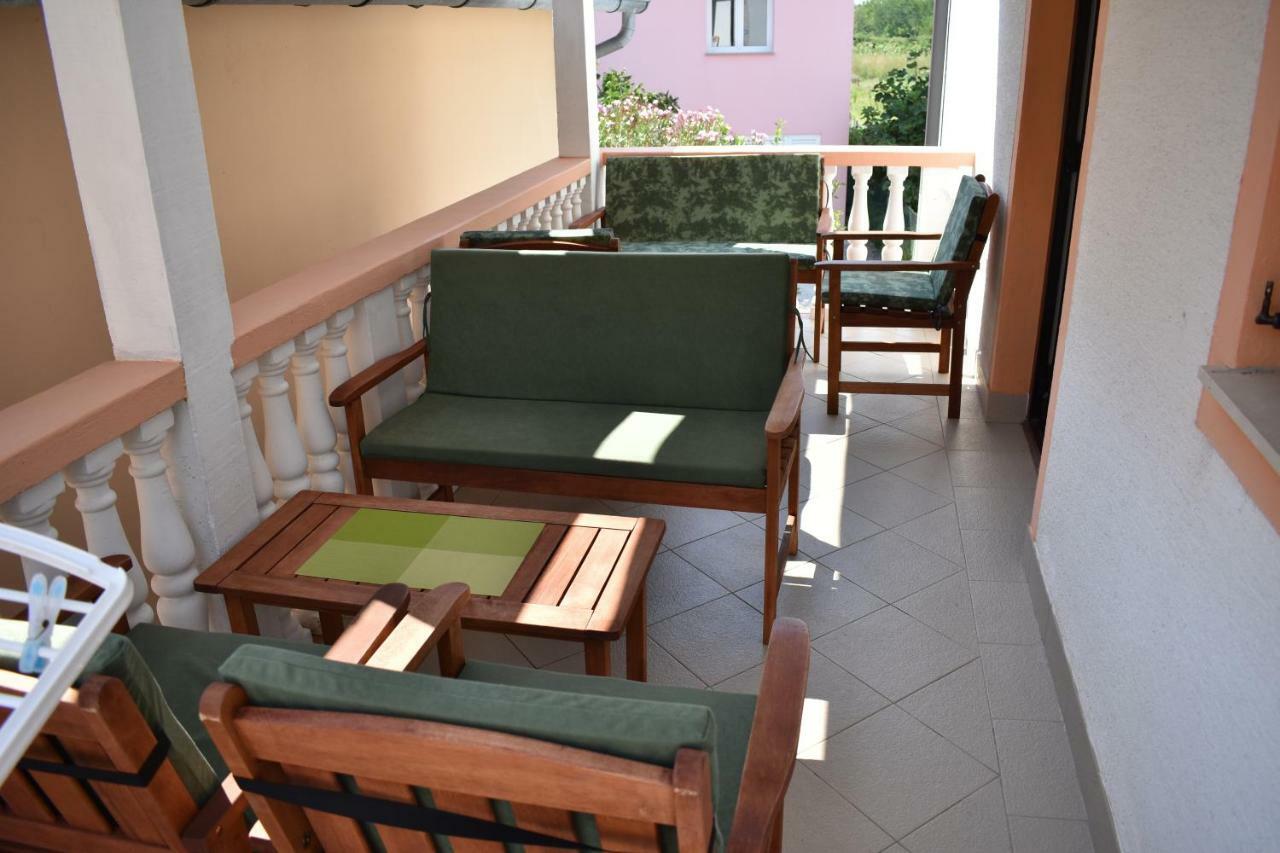 Apartman Nin-Dodo Exterior foto